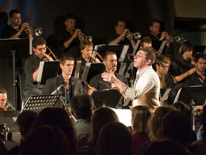 La IVAM Jazz Big Band durante su actuación, bajo la dirección de Ramón Cardo.