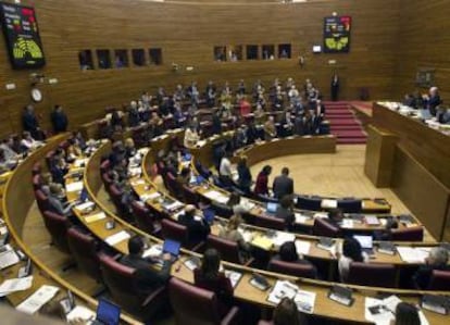El pleno de las Cortes Valencianas donde se eligió a los tres ponentes de la reforma.
