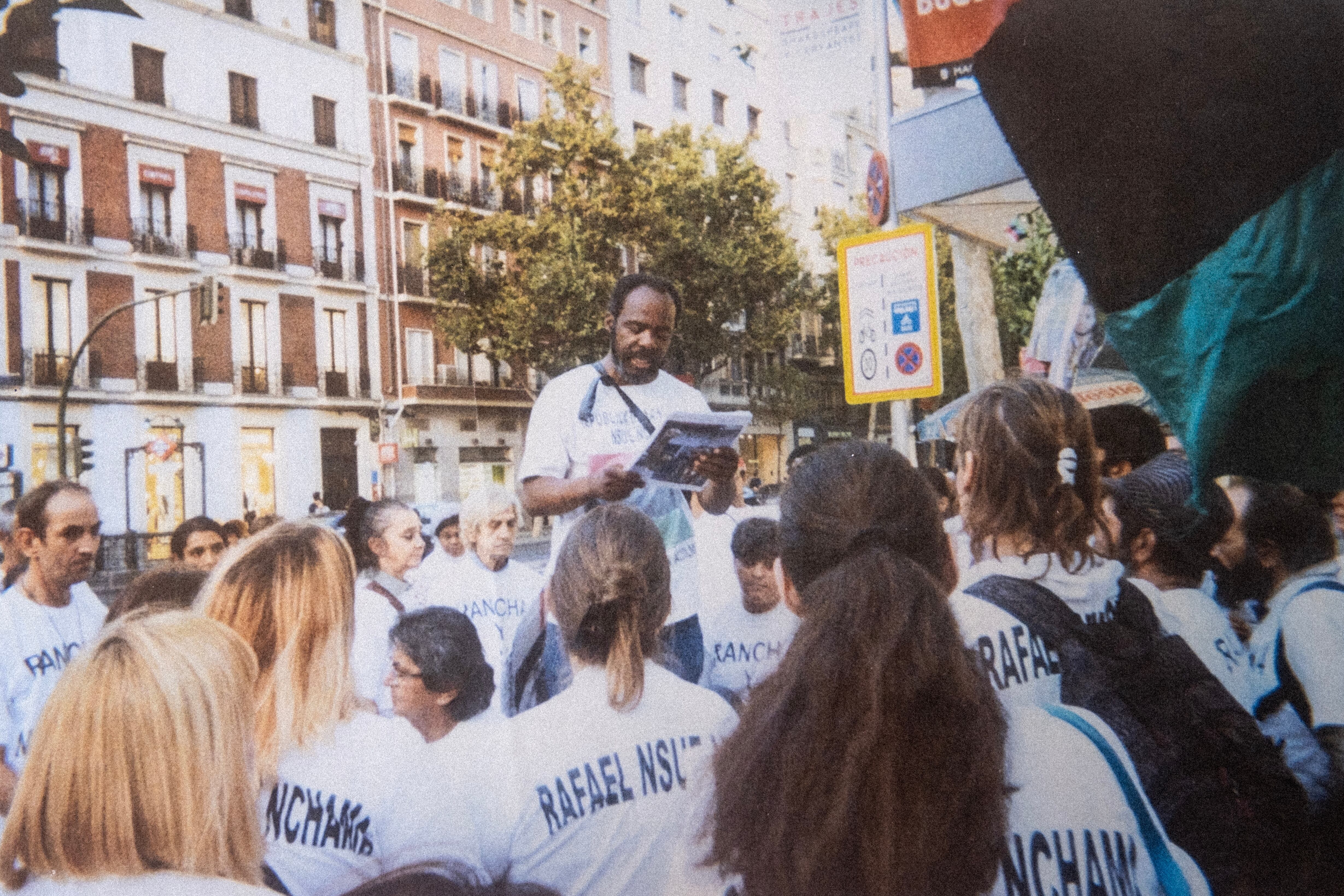 
Mariano José Nsué Obama dando un miting en Madrid, en una imagen cedida.  
