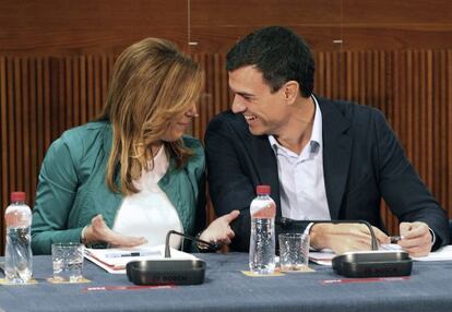 Susana Díaz con Pedro Sánchez, en noviembre de 2014.