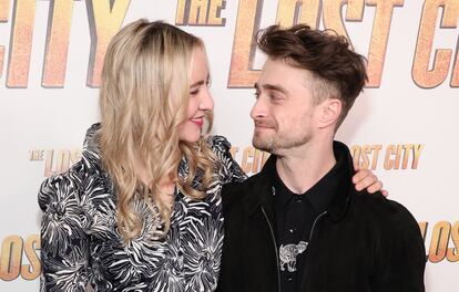 Daniel Radcliffe y Erin Darke