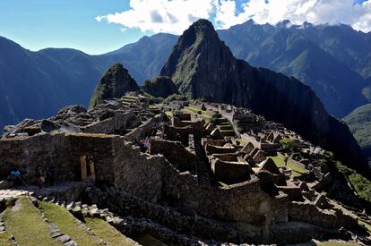 El director del Parque Arqueológico de Machu Picchu, Fernande Astete, afirma que Machu Picchu es una ciudad a medio camino que servía como centro político, religioso y administrativo. Lo que aún no se ha podido confirmar es por qué la cuidadela parece haber sido abandonada de improviso