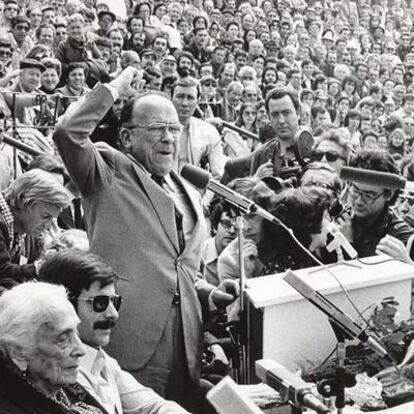 Santiago Carrillo, en junio de 1978, durante un mitin del IX Congreso del PCE.