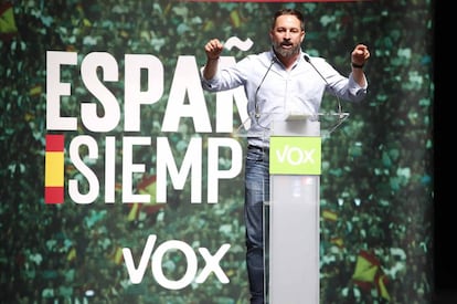 El líder de Vox, Santiago Abascal, en un mitin en Vigo, el pasado jueves.