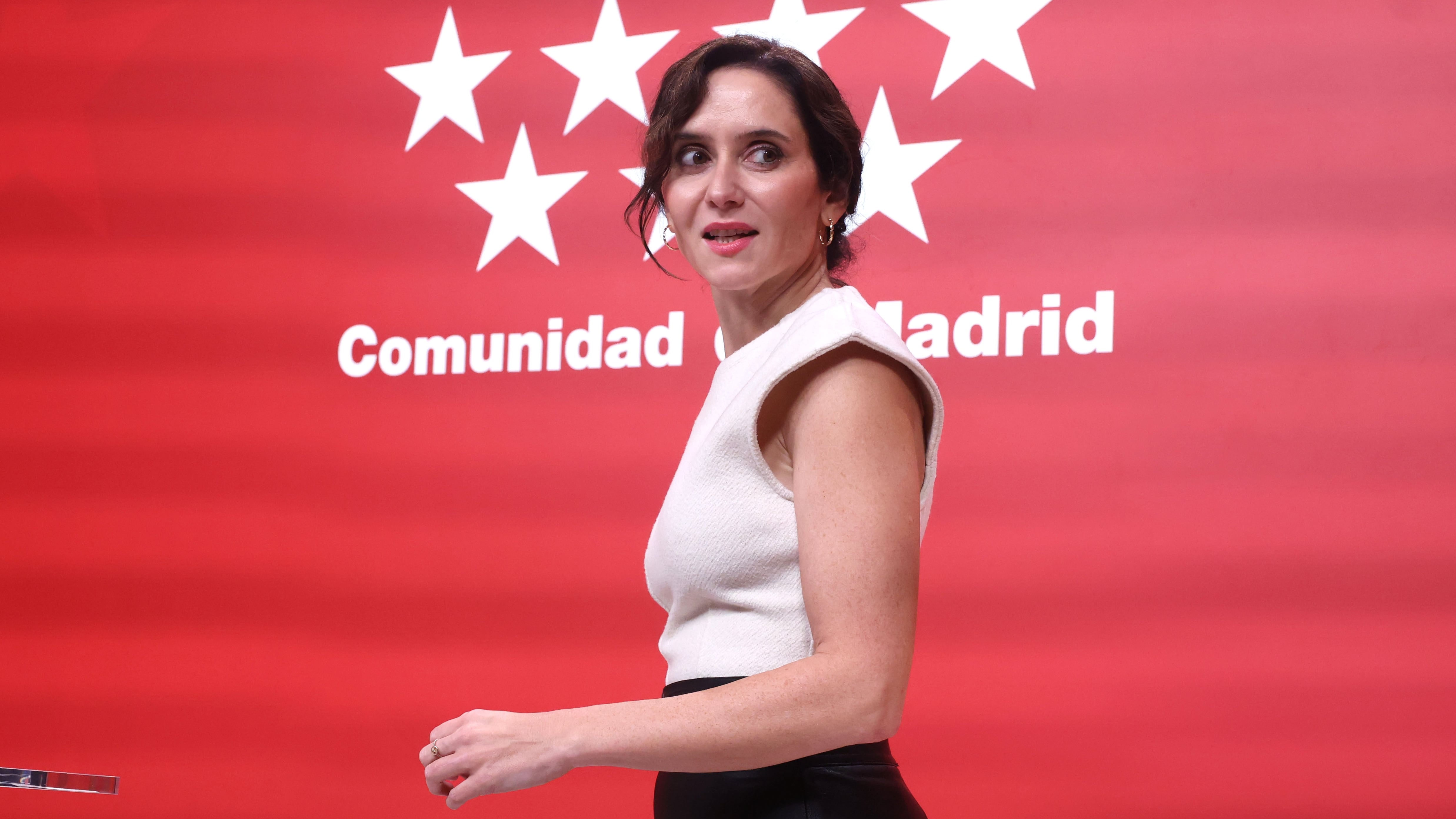 Ayuso eleva la crispación: “No es el fiscal general sino Sánchez quien está en el banquillo. Es propio de una dictadura”