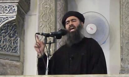 Abu Bakr al-Baghdadi durant un sermó en una mesquita a l'Iraq al juliol passat.