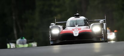 El Toyota TS050 conducido por Fernando Alonso.