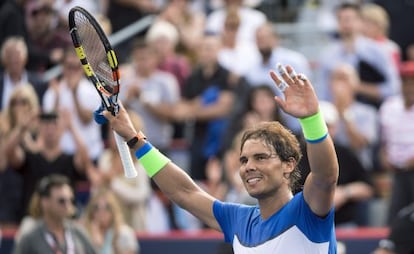 Rafael Nadal saluda tras su victoria en Montreal.