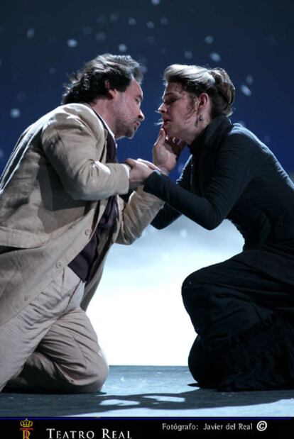 José Bros y Sophie Koch, en una escena de <i>Werther.</i>