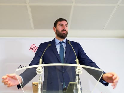La crisis interna de Vox Murcia reduce al mínimo la participación de Podemos-IU en la Asamblea Regional