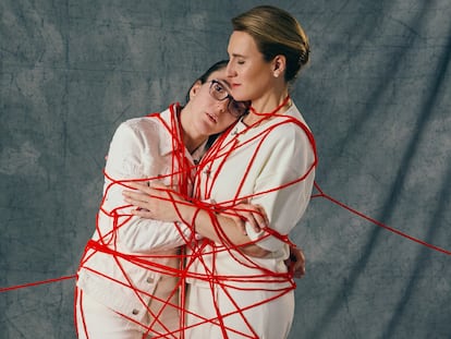 Mónica Rodríguez y su hija María, en una imagen de la campaña de 'Las raras: la marca de unos pocos que deberíamos conocer todos'. © Pfizer, SLU 2025. Todos los derechos reservados. Con el aval de Federación Española de Enfermedades Raras