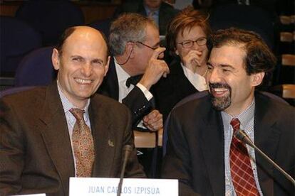 Juan Carlos Izpisúa (izquierda) y José Cibelli en la inauguración ayer del simposio.