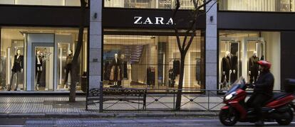 Vista de una tienda de Zara, del grupo Inditex, en Madrid.