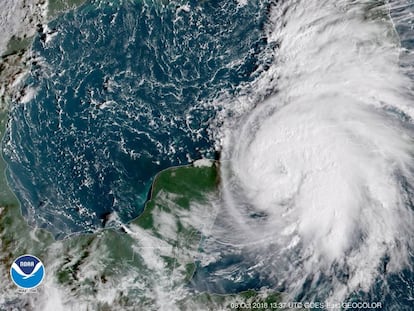 Imagen de satélite de NOAA del huracán Michael en el golfo de México
