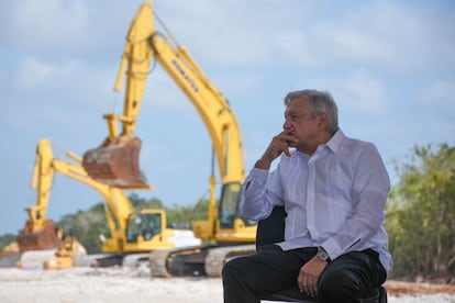 Andrés Manuel López Obrador supervisa Tren Maya