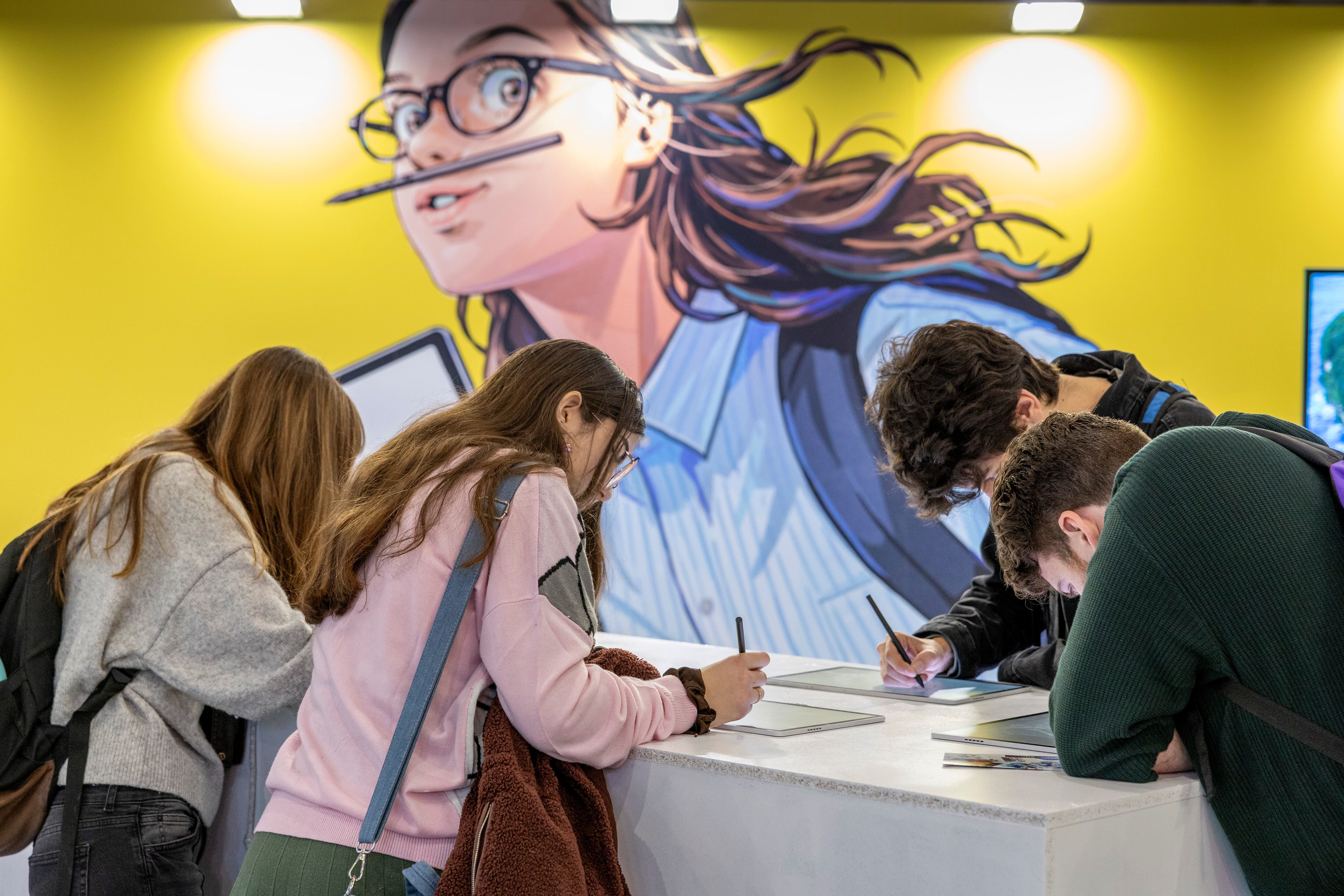 Ambiente durante el salón del Manga de Barcelona, este viernes. 
