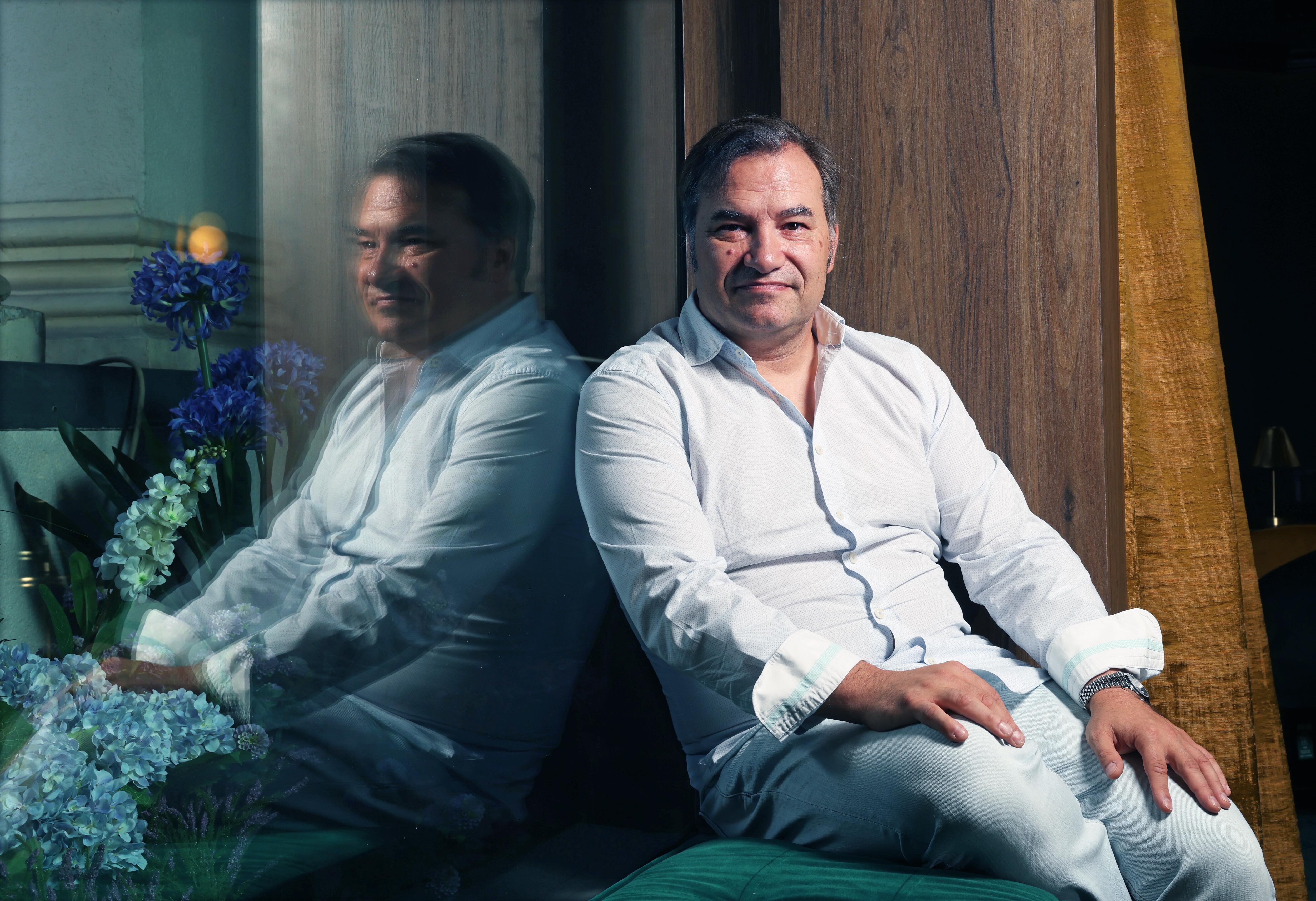 Marcos Cámara, en el piano-bar del Nuevo Teatro Alcalá de Madrid.