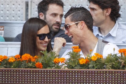 Entre 2010 y 2015, Cristiano Ronaldo e Irina Shayk se convirtieron en una de las parejas más famosas del fútbol. Fueron muy pocas las veces que se dejaron ver juntos, tanto en público como en sus respectivas cuentas en las redes sociales. Hoy la modelo rusa comparte su vida con el actor Bradley Cooper, con quien ha tenido una hija.