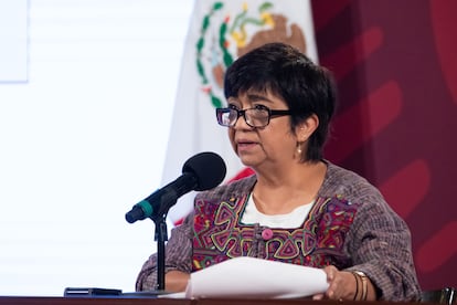 Edna Elena Vega Rangel, subsecretaria de Ordenamiento Territorial y Agrario de la Sedatu, durante conferencia de prensa realizada en Palacio Nacional en la que se realizó el reporte de créditos y subsidios en materia de vivienda.