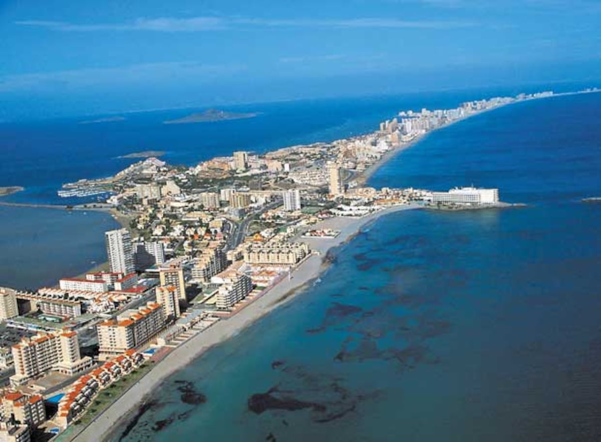 “Ni andaluces, ni manchegos, ni valencianos: nosotros somos murcianos”
