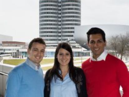 Alberto Sánchez, Joana Arrizabalaga y Santiago Ojeda, becados por BMW.