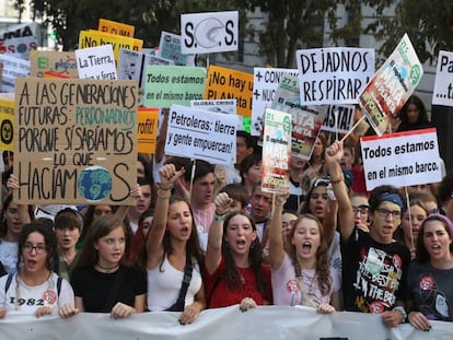 Concentración de estudiantes en la Puerta del Sol (Madrid) para advertir de la emergencia climática el pasado septiembre.