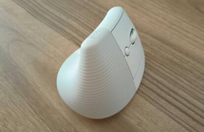 Ratón Lift Vertical Ergonomic de Logitech