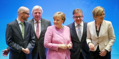 Merkel (al mig) en una conferència de la CDU, aquest divendres a Mainz.