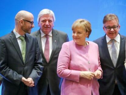 Merkel (al mig) en una conferència de la CDU, aquest divendres a Mainz.