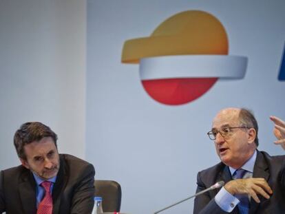 El presidente de Repsol, Antonio Brufau (a la derecha) y el consejero delegado, Josu Jon Imaz, en una imagen de archivo.