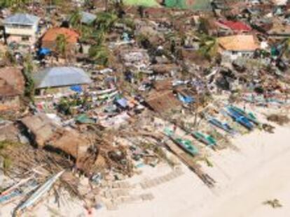 Edificios arrasados en Baladian en el municipio de Concepci&oacute;n, provincia de Iloilo,