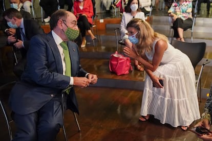 El presidente y consejero delegado de Iberdrola, José Ignacio Sánchez Galán, y la ministra de Trabajo y Economía Social, Yolanda Díaz.