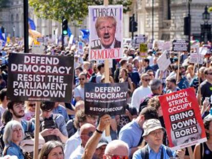 Más de 80 manifestaciones recorren este sábado diferentes ciudades para protestar contra la medida de Boris Johnson en la recta final de Brexit