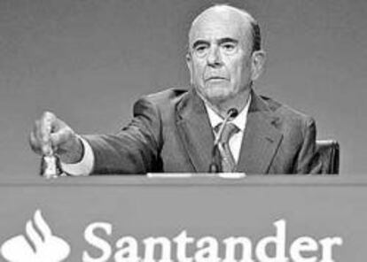 Santander aprueba ampliar capital para la compra de ABN