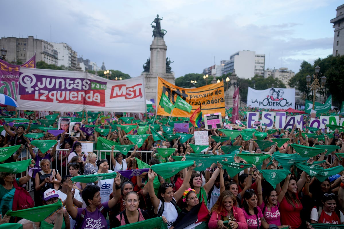 El feminismo de Latinoamérica inunda las calles contra la