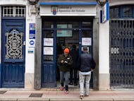 Una administración de Lotería de La Pola de Gordón, donde se emitieron décimos ganadores de El Gordo.