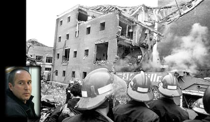 Henri Parot, que da nombre a la doctrina, condenado a 1.118 años. En <b>la imagen</b>, bomberos observan los restos de la casa cuartel de la Guardia Civil del barrio de La Jota, destruida en el atentado de ETA en Zaragoza del 11 de diciembre de 1987, en el que murieron 11 personas.