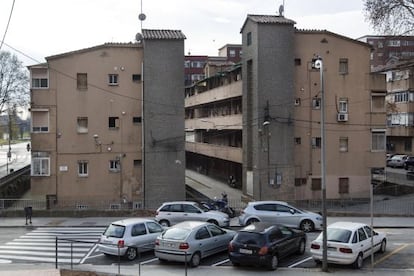 Edificis amb aluminosi, al barri de la Trinitat Nova.