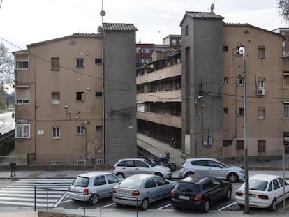 Edificis amb aluminosi, al barri de la Trinitat Nova.