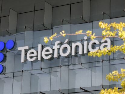 Logotipo de Telefónica en una de sus sedes.