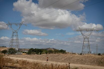 Tendido eléctrico en Sevilla.