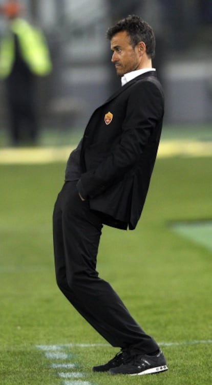 Luis Enrique en la banda del Olimpico de Roma.