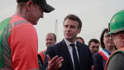 Macron, este lunes en un acto de campaña en Denain, al norte de Francia, tras su victoria en la primera vuelta de las presidenciales.