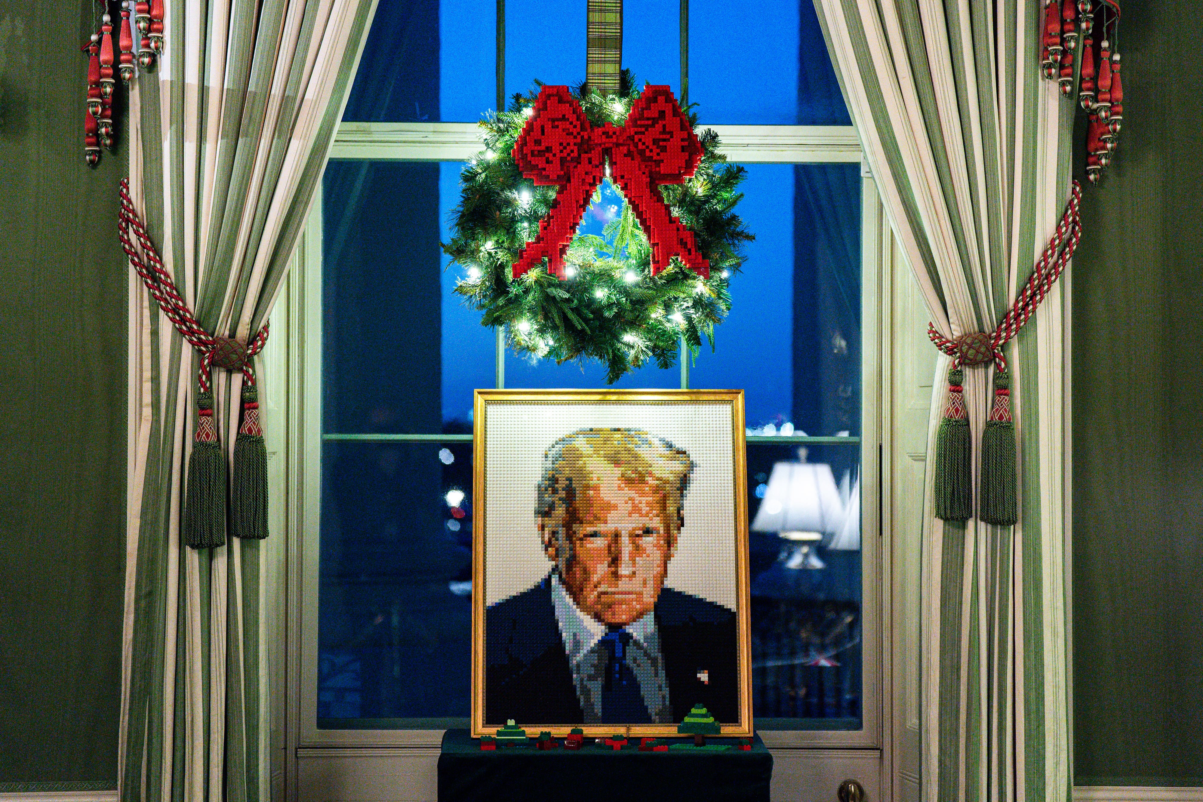 De películas navideñas a villancicos: la administración Trump aprovecha las festividades para su campaña antimigrante