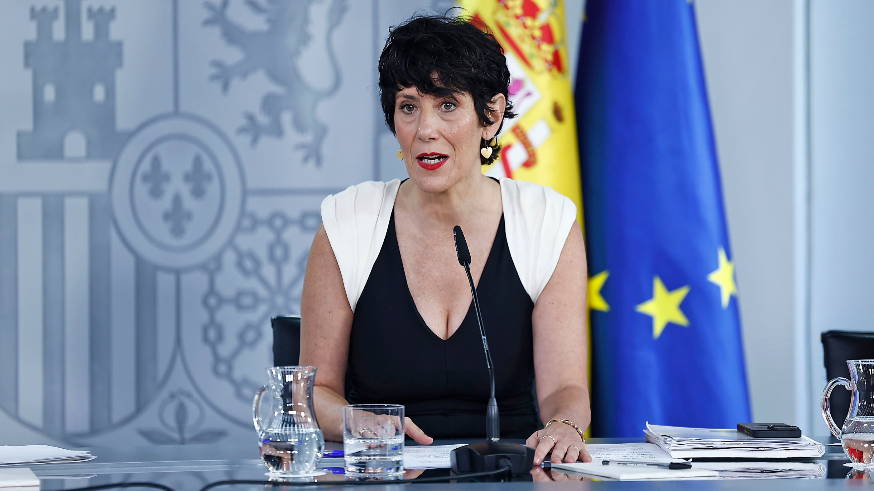 El Gobierno reitera su confianza en Zapatero pese al nerviosismo creciente en el PSOE