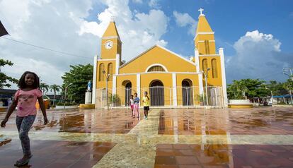 Plaza principal de María la Baja, en Montes de María (Bolívar, Colombia).