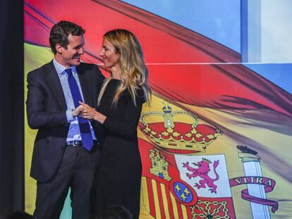 Pablo Casado y Cayetana Álvarez de Toledo, en un acto del PP presentado en Barcelona.