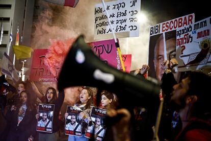 Manifestacin contra Netanyahu y su Gobierno y en apoyo de los rehenes israeles, este sbado en Tel Aviv.