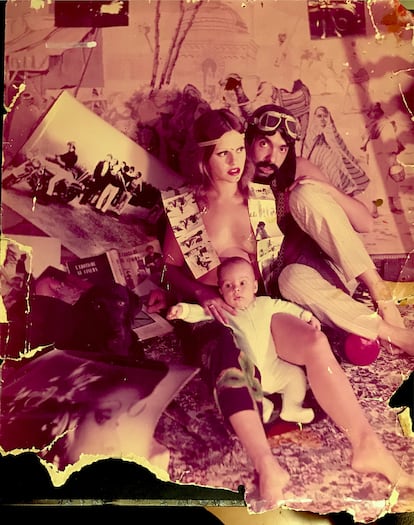 La familia en 1969. Bertha M. Yebra y Martin Frias con un recién nacido César.