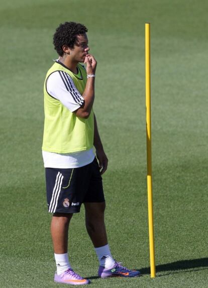 Marcelo, en un entrenamiento con el Real Madrid.